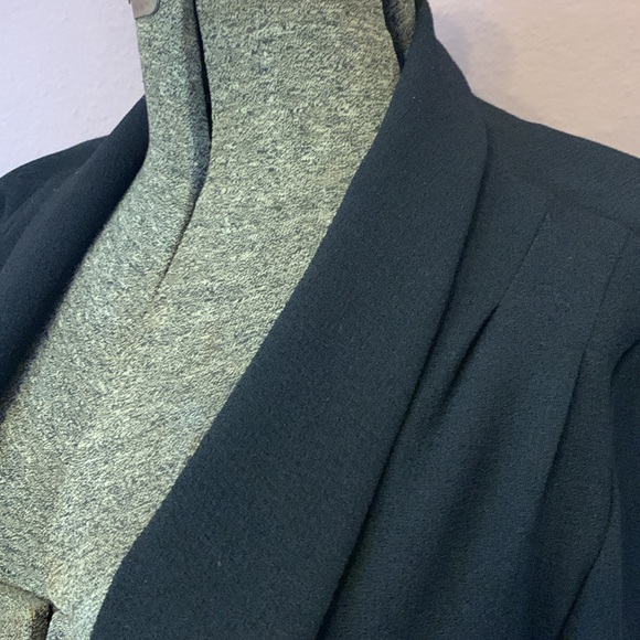 Love lady black Crepe blazer/ jacket size large - Picture 5 of 11